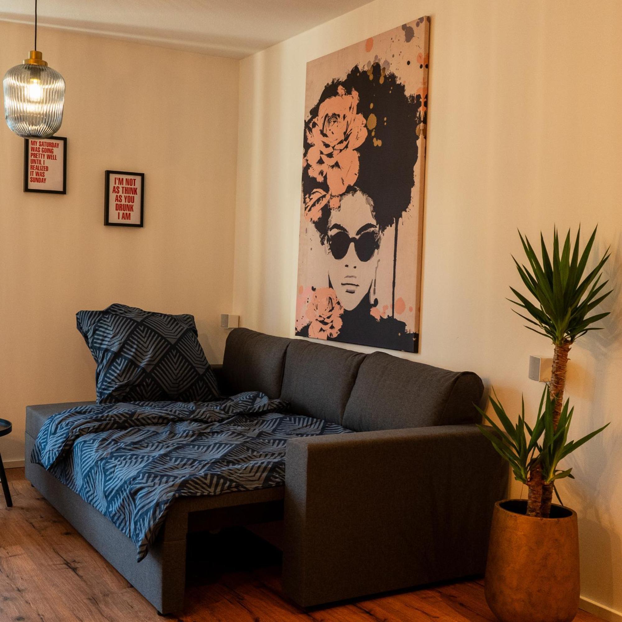 M Apartment Charme - Gemuetlich Geraeumig Heimisch Ландау  Экстерьер фото